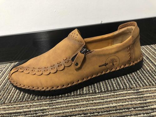 Customer photo review of Dacomfy Men Casual Comfortable Handmade Zipper Shoes
