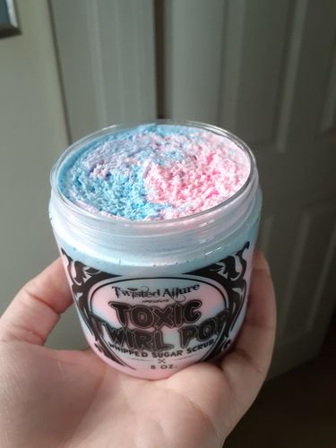 Customer photo review of Toxic Twirl Pop Sugar Scrub