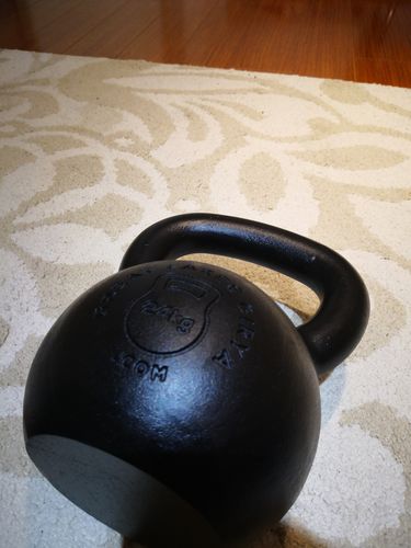 Customer photo review of 24kg / 53lbs E-coated Cast Iron Kettlebell