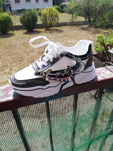 Customer photo review of Sneaker One Piece - Roronoa Zoro Basse (Gris)