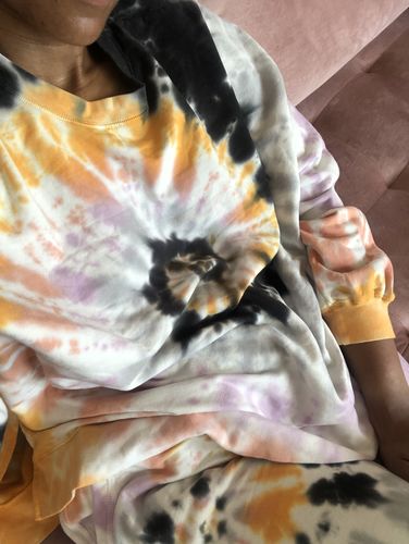 Customer photo review of Neil Sweatshirt - Wildrose / Multi