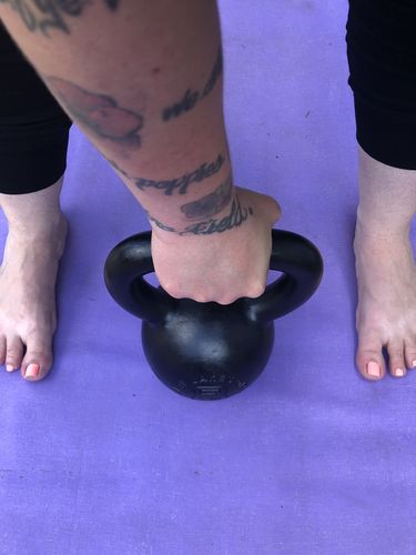Customer photo review of 12kg / 26lbs E-coated Cast Iron Kettlebell
