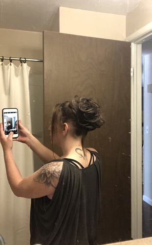Customer photo review of JuvaBun Messy Bun