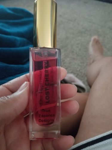 Customer photo review of Premium Perfume & Cologne Body Mist