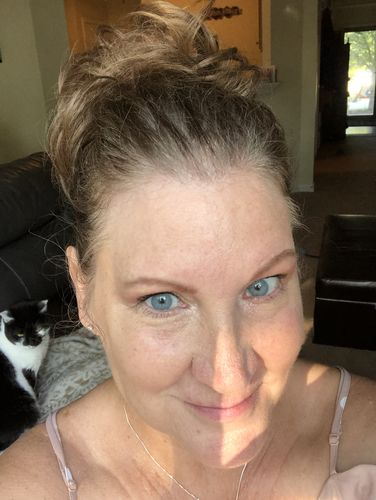 Customer photo review of JuvaBun Messy Bun