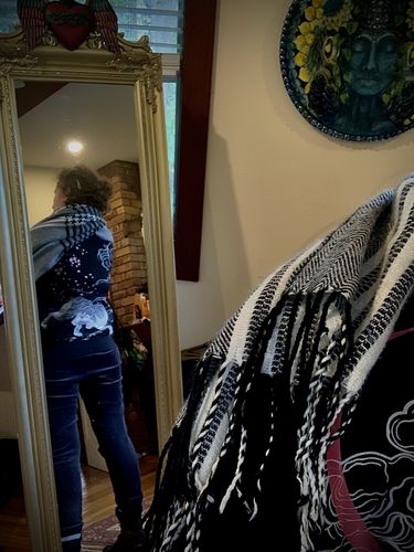 Customer photo review of Fearless Tiger Embroidery Sweatshirt