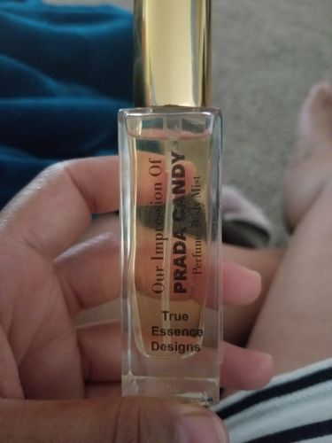 Customer photo review of Women's Body Oil Perfume Mist