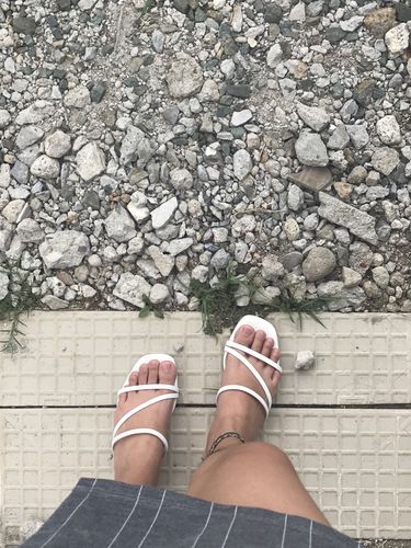 Customer photo review of Neri White