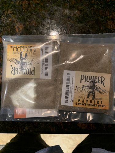 Customer photo review of *BOGO* Pioneer '2 OUNCE NUGGET HUNT' - Gold Panning Paydirt Concentrate