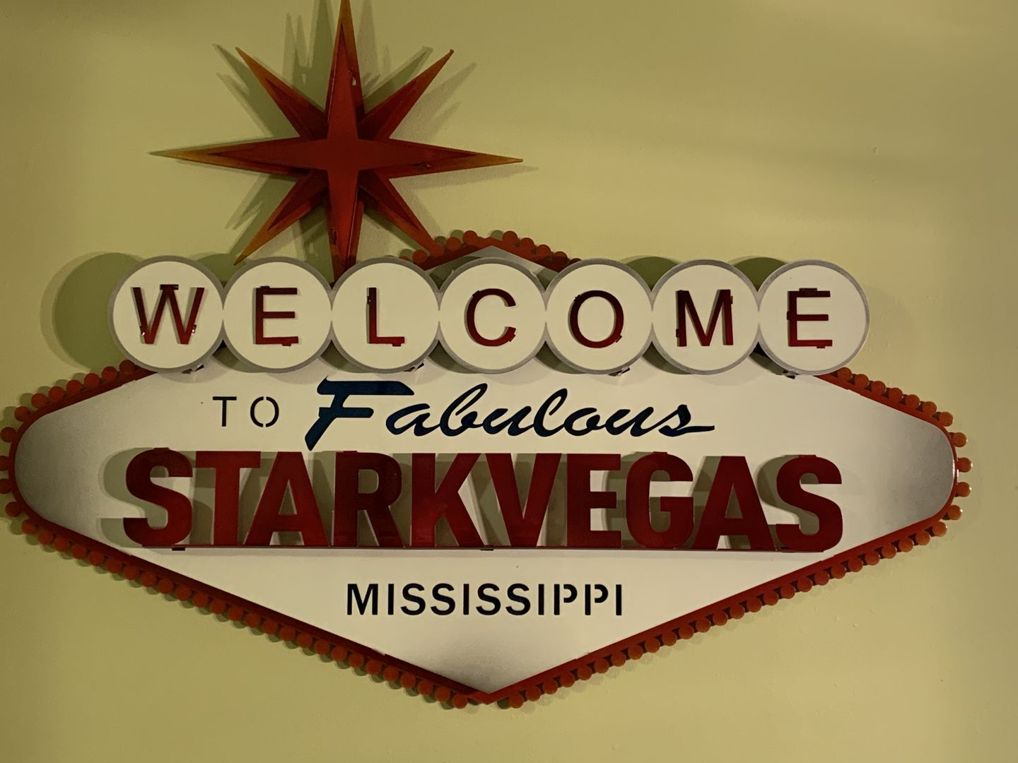 Customer photo review of Welcome to STARKVEGAS, Mississippi State 3D Vintage Art 28" x 21"