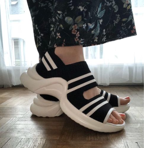 Customer photo review of Casual Breathable Wedge Comfy Open Toe Sandals