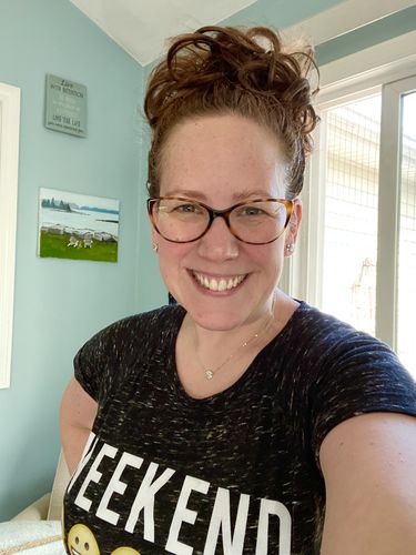 Customer photo review of JuvaBun Messy Bun