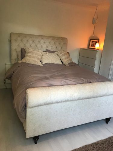 Customer photo review of Plano Soft Grey Naple Chesterfield Sleigh Bed Frame
