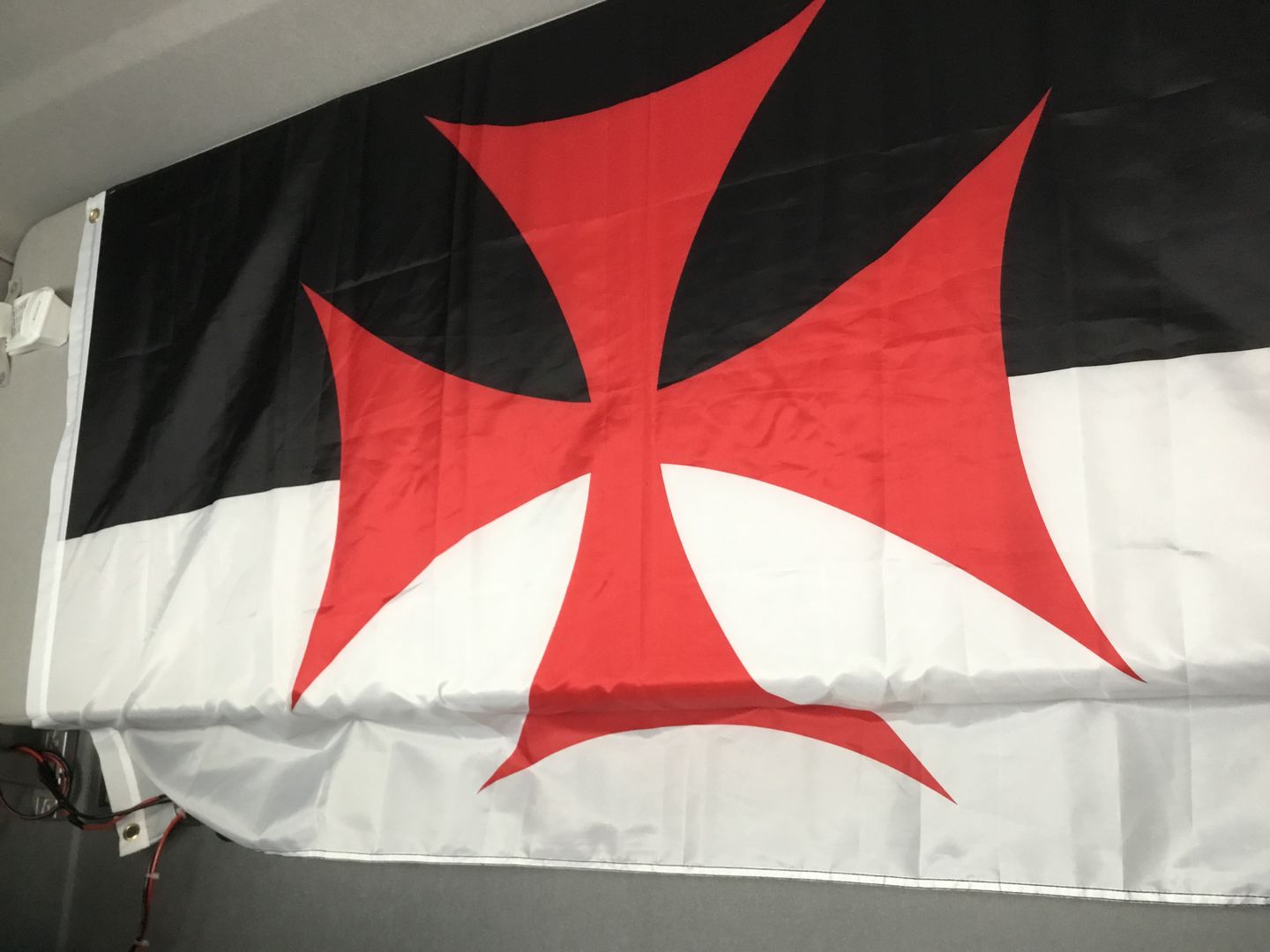 Customer photo review of Drapeau Templier