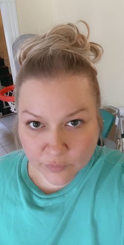 Customer photo review of JuvaBun Messy Bun