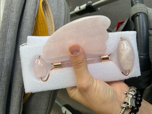 Customer photo review of Jade Face Roller - Smoother Skin Today