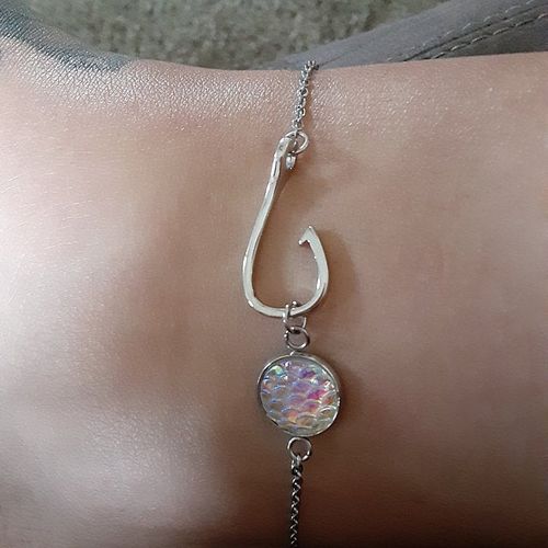 Customer photo review of Fish Hook Anklet