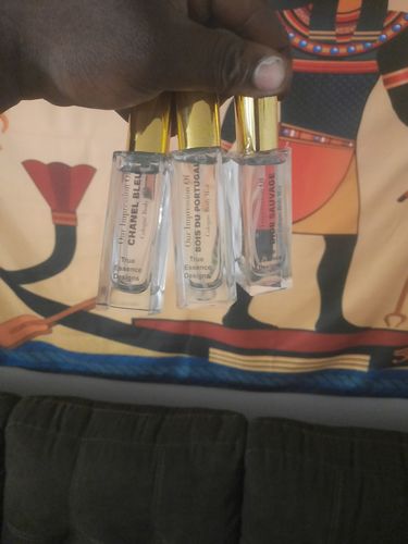 Customer photo review of Men's Body Oil Cologne Mist