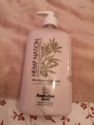 Customer photo review of HN Wild Berries & Lavender Moisturizer