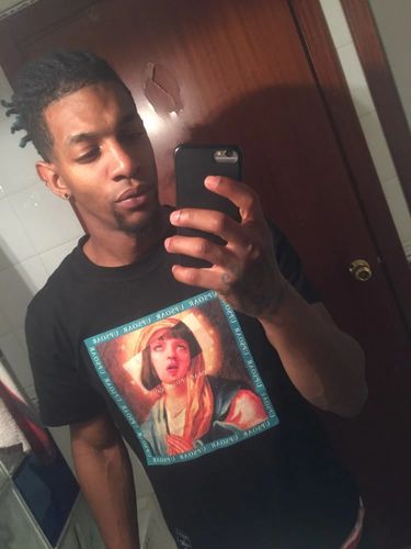 Customer photo review of Haimona Rollo T-Shirt