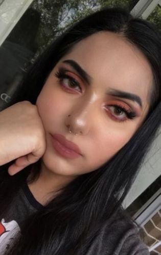 Customer photo review of Hidrocor Ocre Brown Prescription Colored Contact Lenses