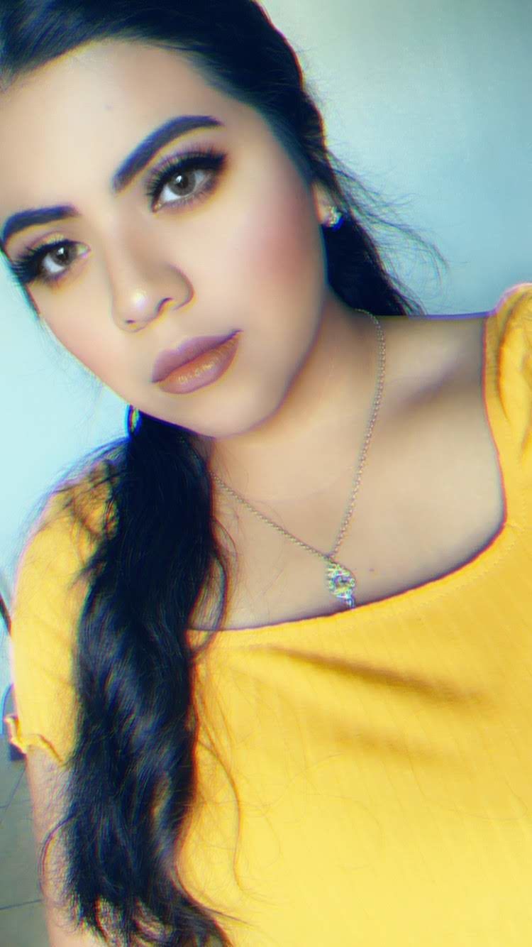 Customer photo review of Hidrocor Ocre Brown Prescription Colored Contact Lenses