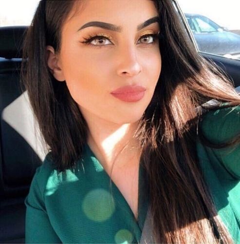 Customer photo review of Hidrocor Ocre Brown Prescription Colored Contact Lenses
