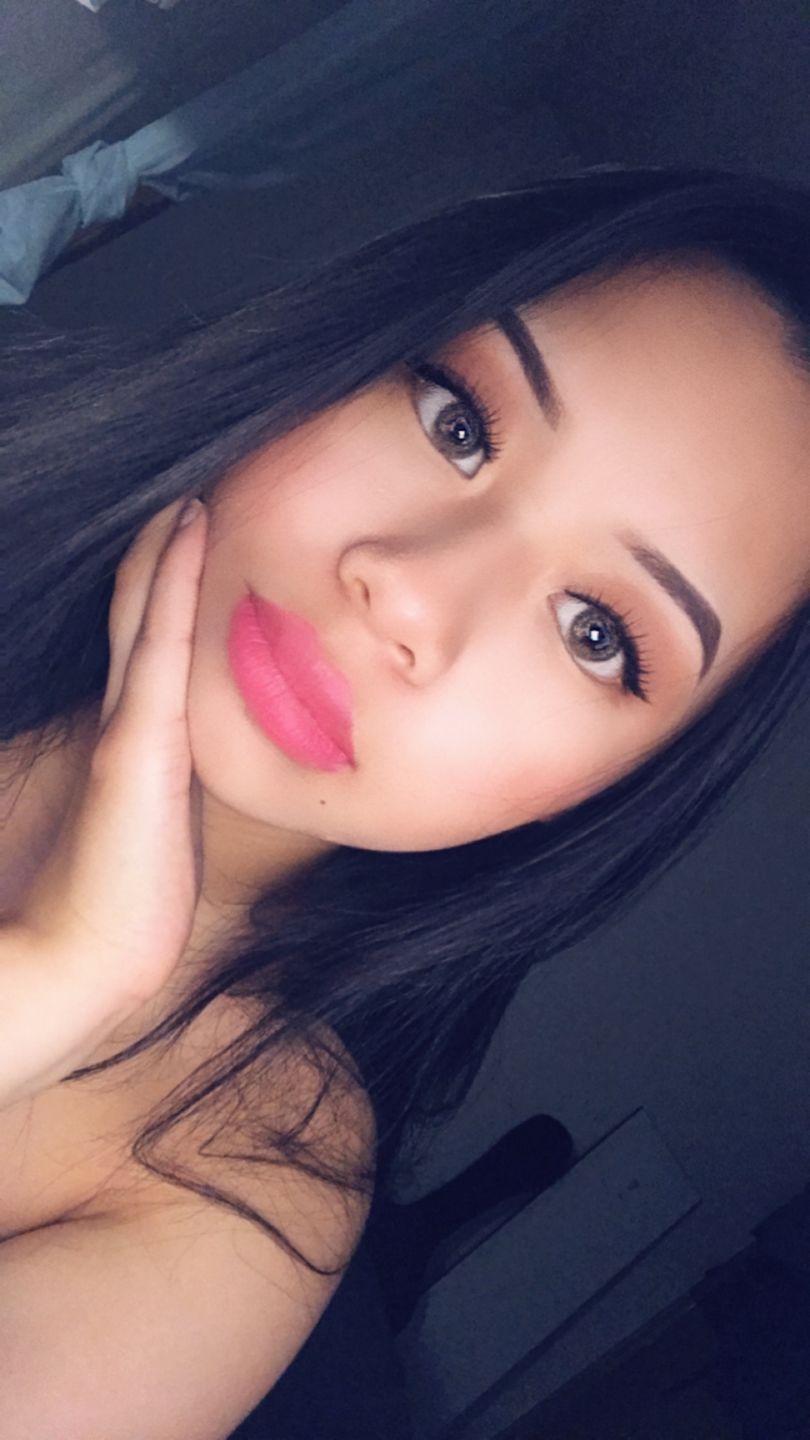 Customer photo review of Hidrocor Ocre Brown Prescription Colored Contact Lenses