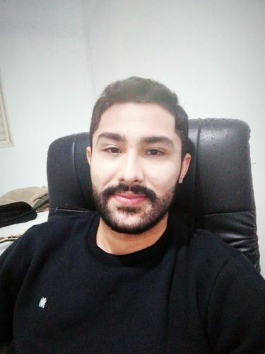 Customer photo review of Minoxidil 5% Kirkland - 6 Meses de Tratamento Contra Queda de Cabelo, Barba e Sobrancelha. (Caixa Lacrada)