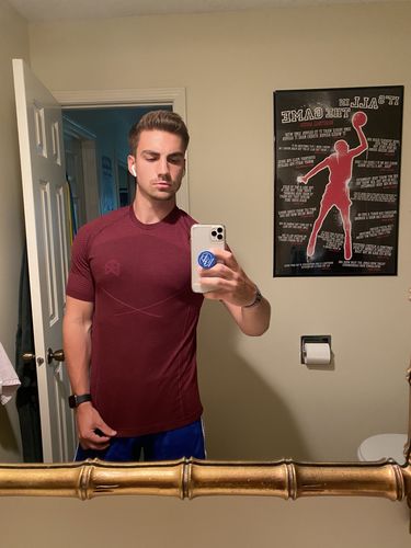 Customer photo review of BMFIT Seamless T-shirt- BM409- Burgundy/Red