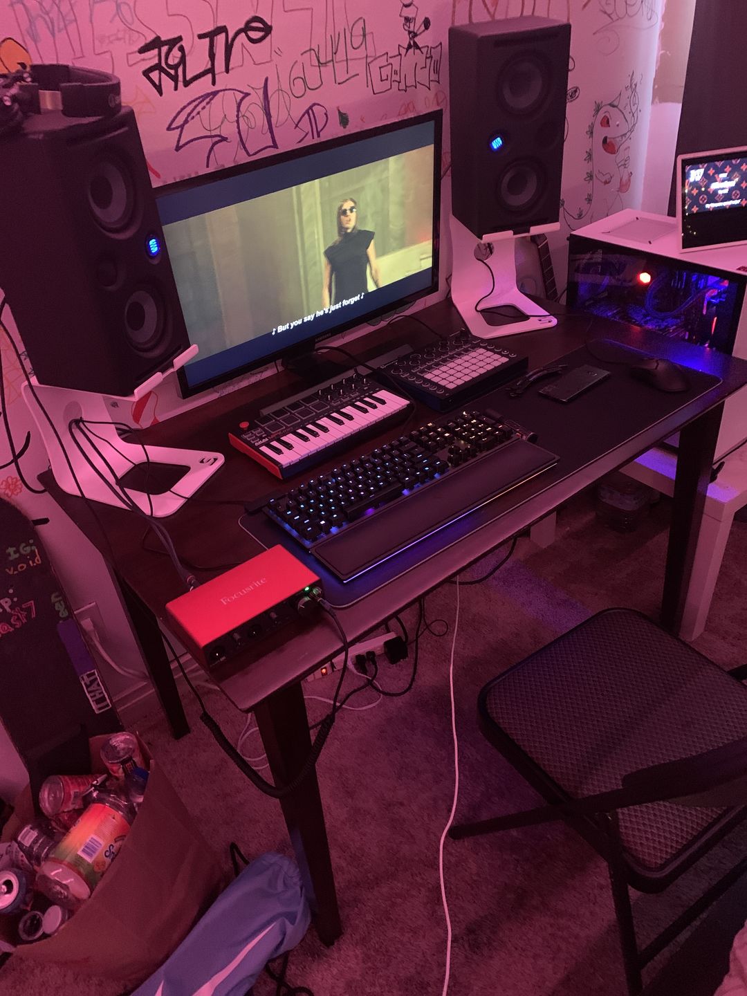 Customer photo review of SOUNDRISE PRO Studio Monitor Stands 9" | Made in USA | Pair