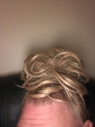 Customer photo review of JuvaBun Messy Bun