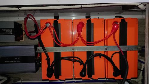 Customer photo review of iTECH120X 12V 120Ah Lithium Ion Battery LiFePO4 Deep Cycle Camping RV Solar