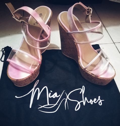 Customer photo review of Zapatillas Isela Multicolor