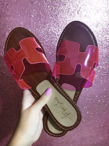 Customer photo review of Sandalias Naira Rosa