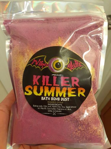 Customer photo review of Killer Summer Bath Bomb Dust