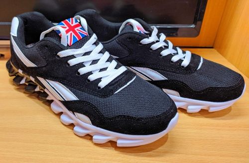 Customer photo review of Ultra Light Mesh Breathable Sneakers