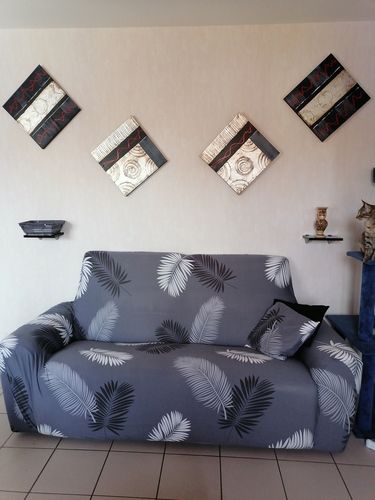 Customer photo review of Exotic Grey - Housses Extensibles de Fauteuil et Canapé - La Maison des Housses