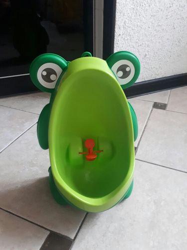 Customer photo review of Frog Kids Potty Trainer