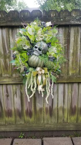 Customer photo review of 22 In Plastic Flocked Leaf 61450