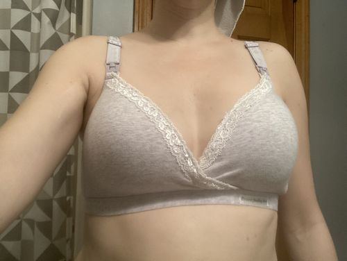 Customer photo review of Momma's Comfy Maternity Bra
