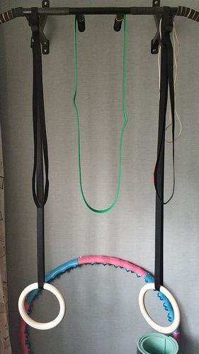 Customer photo review of 1 Pair Birch Wood Gymnastic Rings Pull Up GYM Ring for Home Fitness Strength Training. 2.8cm*4.5m Adjustable Straps for Optional