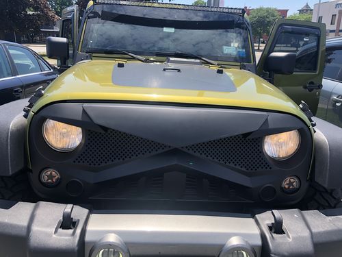 Customer photo review of Hawke Grille & Smoked Star Turn Lights Combo (07-18 Wrangler JK)