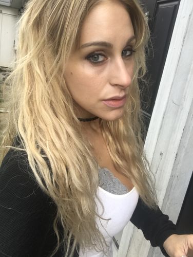 Customer photo review of Weft Brazilian 100% Human Hair Sew In Bundles Straight 100Grams Color #27 Honey Blonde Highlight #613 Blonde (#27/613)