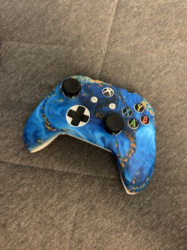 Customer photo review of Fusion - XBOX One Controller Skin