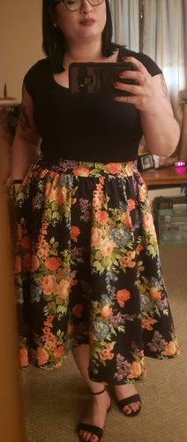 Customer photo review of Vacation Swing Skirt in Black Vintage Floral Print - Vixen by Micheline Pitt