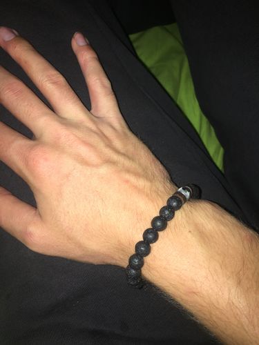Customer photo review of Vulkanstein Armband