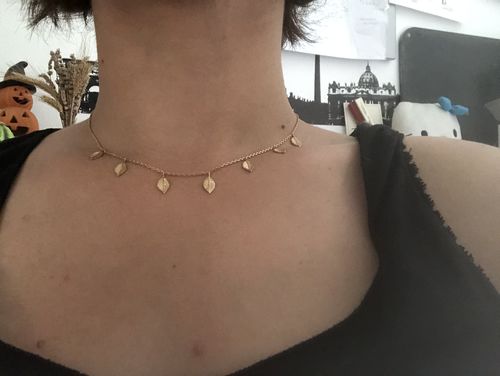 Customer photo review of Collier feuilles pendantes