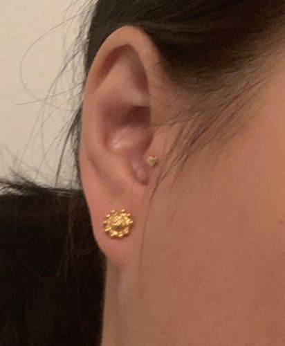 Customer photo review of Mara Rosita Studs