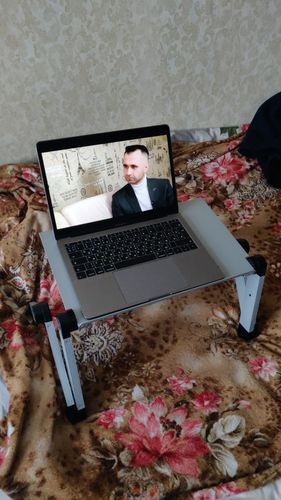 Customer photo review of LAPY™ Foldable Laptop Table